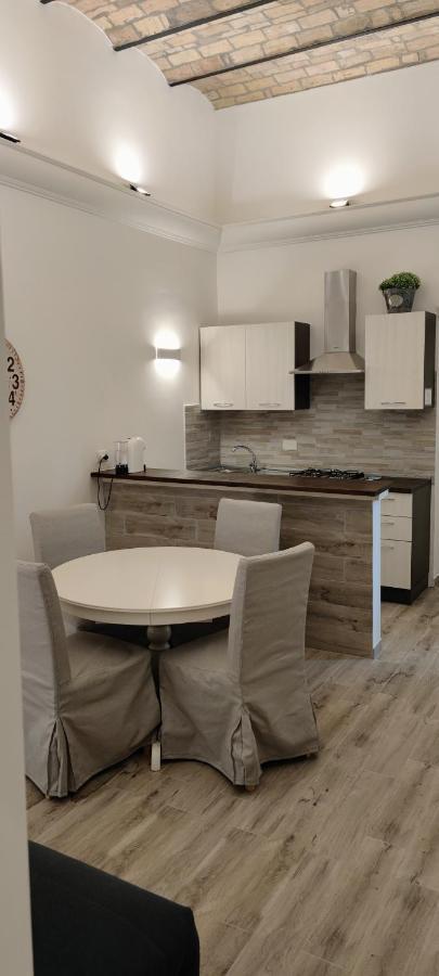 Christy Suite Elegante Appartamento Nel Centro Storico Di Άντζιο Εξωτερικό φωτογραφία